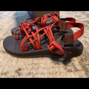 NEW Women’s Chacos ZX3 Classic Garden Peach Sz 10
